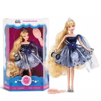 Emily Grace: Szőke hajú baba kép