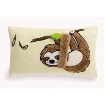 Nici Green: Slobby, a lajhár plüsspárna - 43 x 25 cm kép