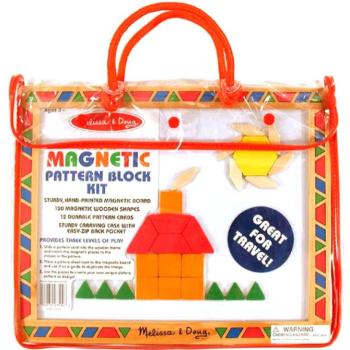 Színes mágneses készségfejlesztő tábla fa formaelemekkel - Melissa & Doug kép