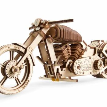 UGEARS Motor – mechanikus modell kép