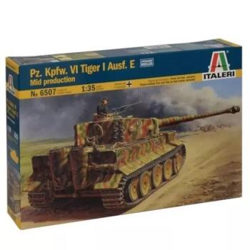 Italeri: Panzerkampfwagen VI harckocsi makett, 1:35 kép