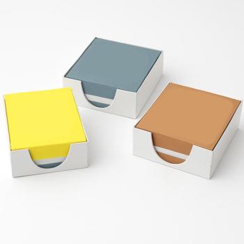 Ragasztott jegyzettömb többféle színben 500 lapos 8,5x8,5x4,5cm kép