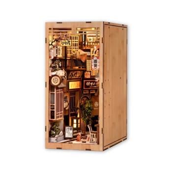 DIY Book Nook készlet felnőtteknek | Kis Japán | Miniatűr ház makett LED-del | 280 darab | Könyvespolc dioráma | 23 x 18 x 11 cm | Lubiwood kép