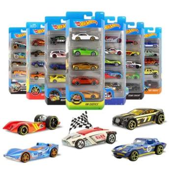 Hot Wheels: kisautók - 5 darabos, többféle