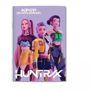 K-POP Demon Hunters: Huntrix vonalas füzet - B/5-ös, többféle