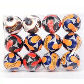 Kis softball labda többféle mintával 6,3cm 1db kép