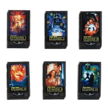 Loungefly Star Wars VHS Casettes zsákbamacska kitűző kép