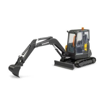 Volvo ECR40 kotrógép - Bruder 2465 kép